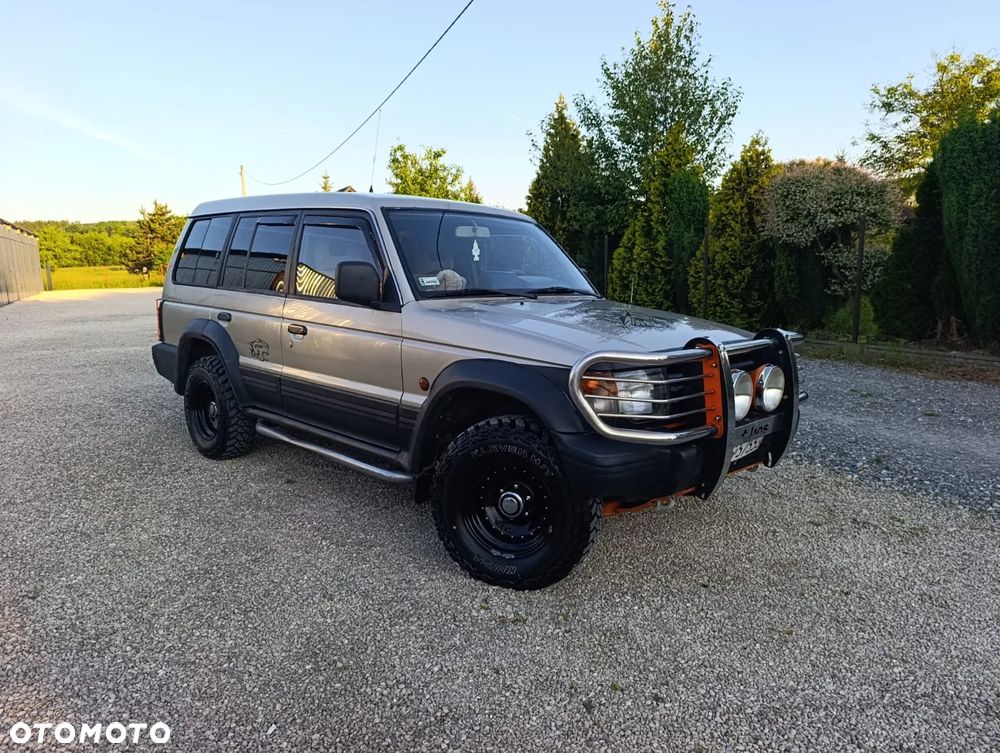 Mitsubishi Pajero 2.5 TD GL - 27
