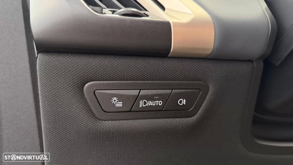 BMW iX xDrive 50 Pack Desportivo - 27