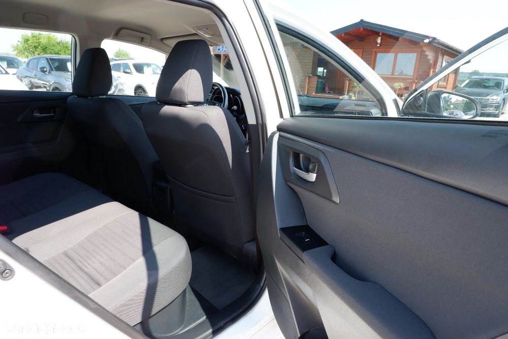 Toyota Auris 1.8 HSD Luna - 11