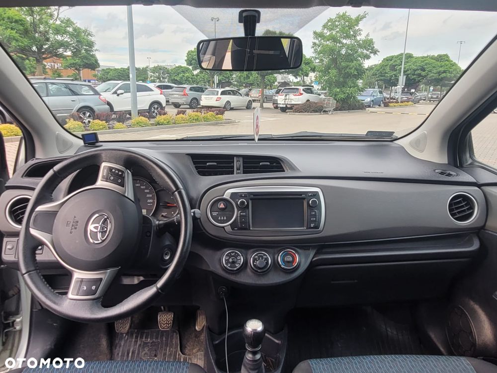 Toyota Yaris 1.33 Premium - 5