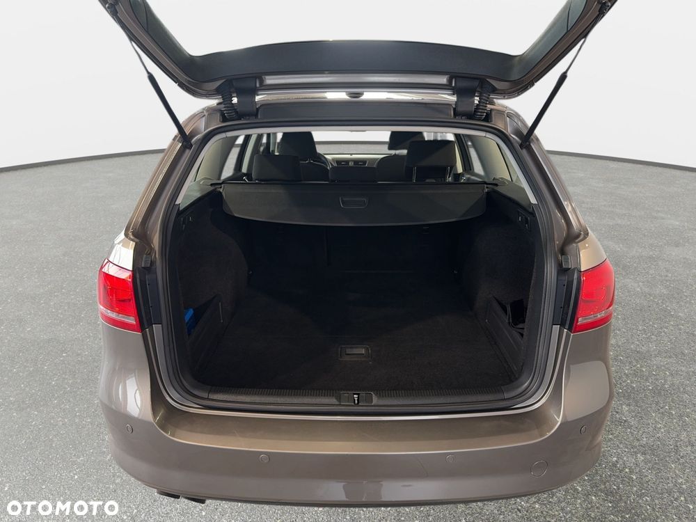Volkswagen Passat Variant - 13
