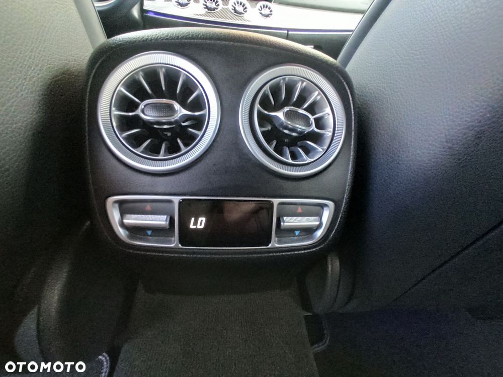 Mercedes-Benz CLS - 15