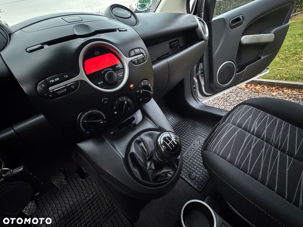 Mazda 2 - 22