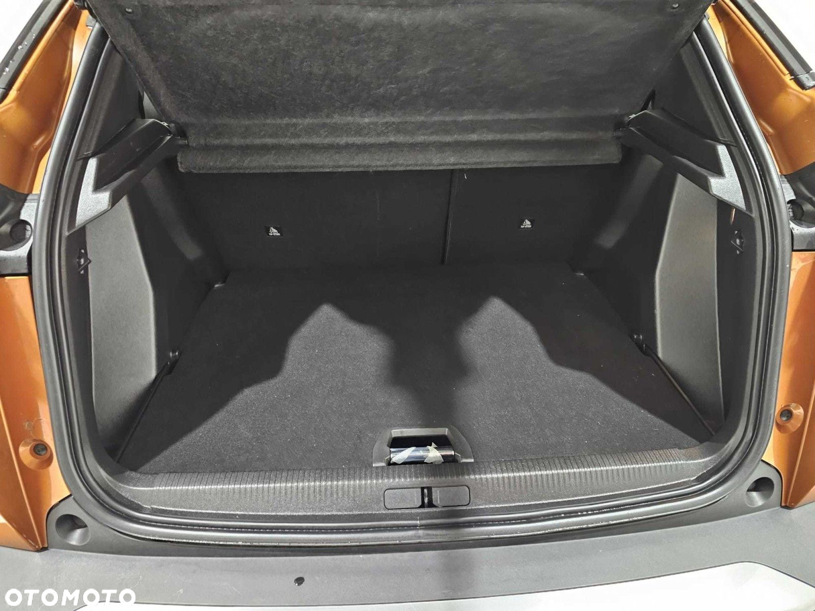 Peugeot 2008 - 11
