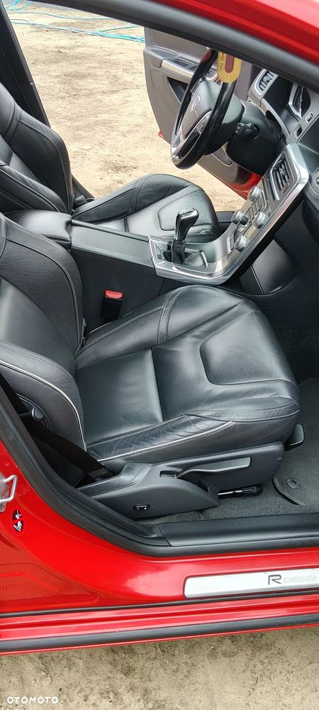 Volvo V60 D4 Drive-E R-Design Momentum - 23