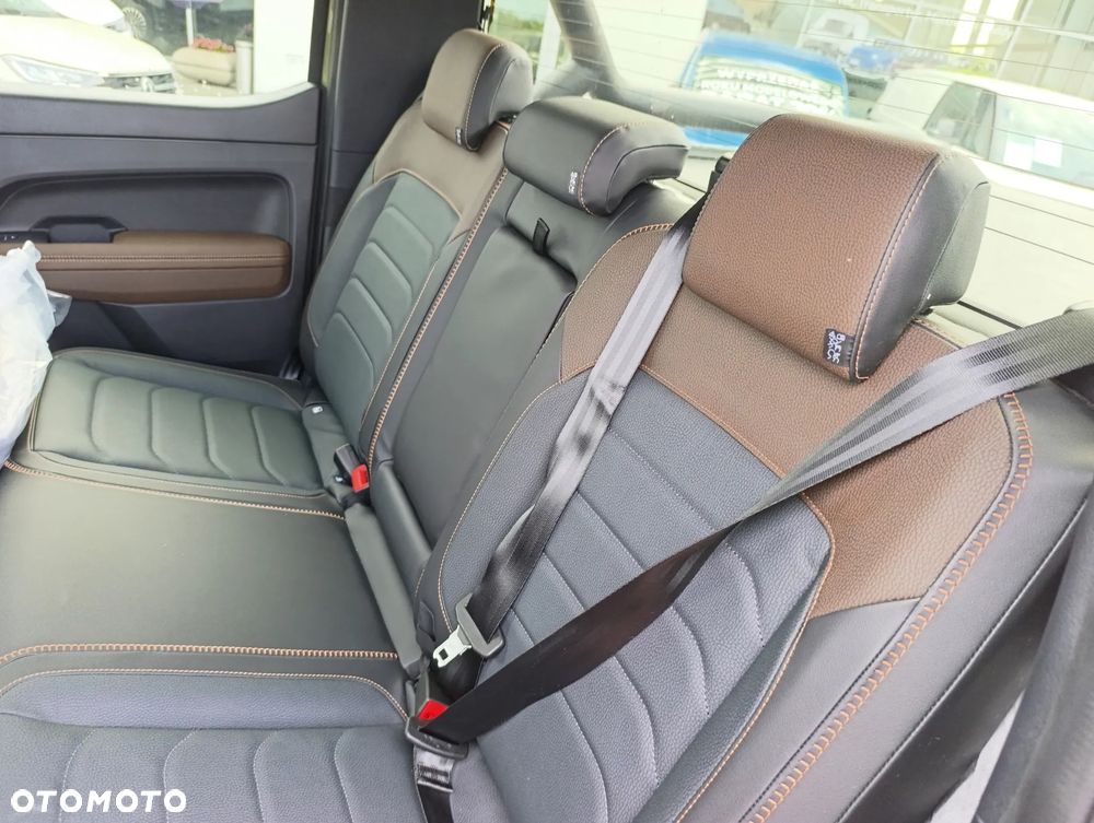 Volkswagen Amarok - 11