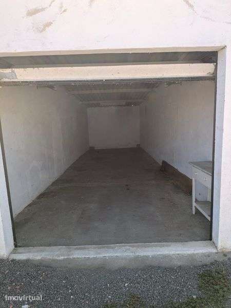 Garagem com 40m2 no Montijo - Grande imagem: 2/3
