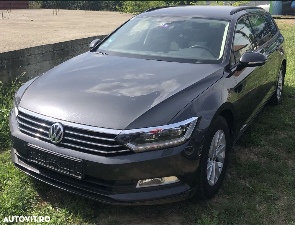 Volkswagen Passat 2.0 TDI SCR Comfortline - 1