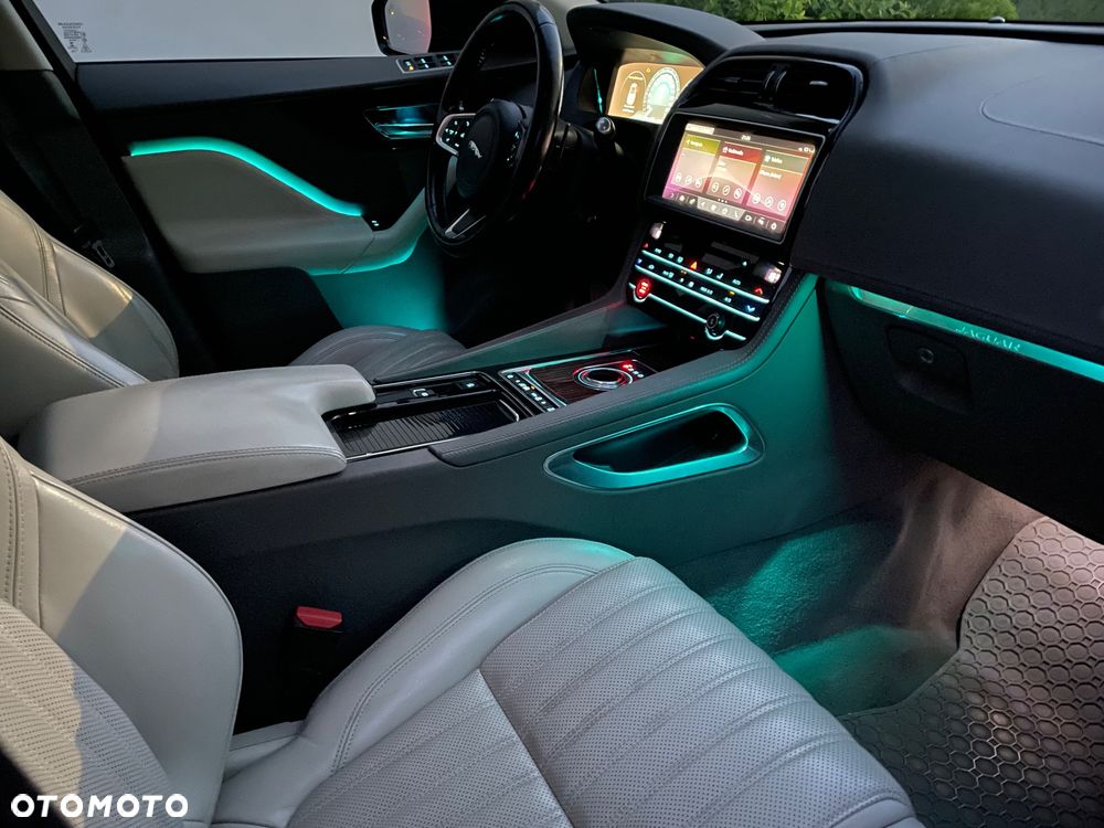 Jaguar F-Pace 2.0 i4D AWD Portfolio - 17