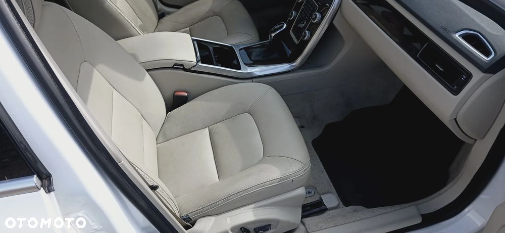 Volvo XC 70 - 26