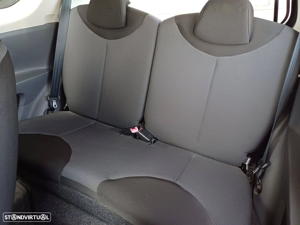 Toyota Aygo 1.0 - 7