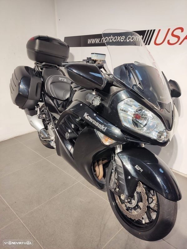 Kawasaki GTR GTR 1400 - 3