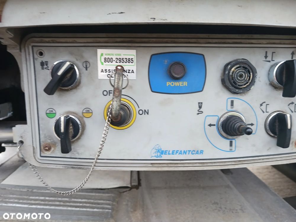 Iveco Daily 60C15 3.0 150 KM Izoterma chłodnia Mroźnia Winda 1 T UDT Tacho - 20