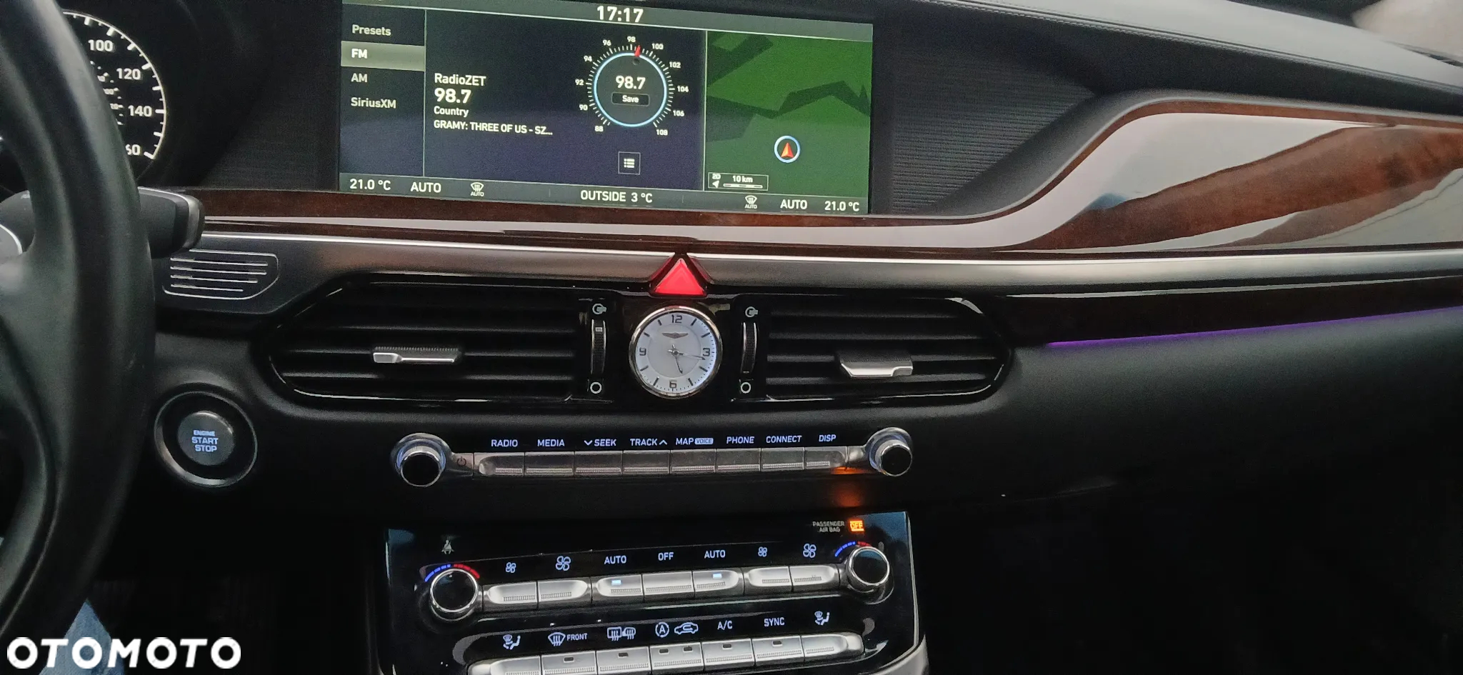 Genesis G90 - 17