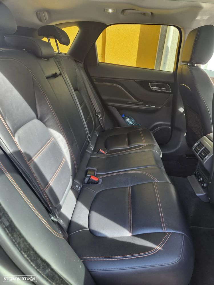 Jaguar F-Pace D200 AWD R-Dynamic HSE - 19