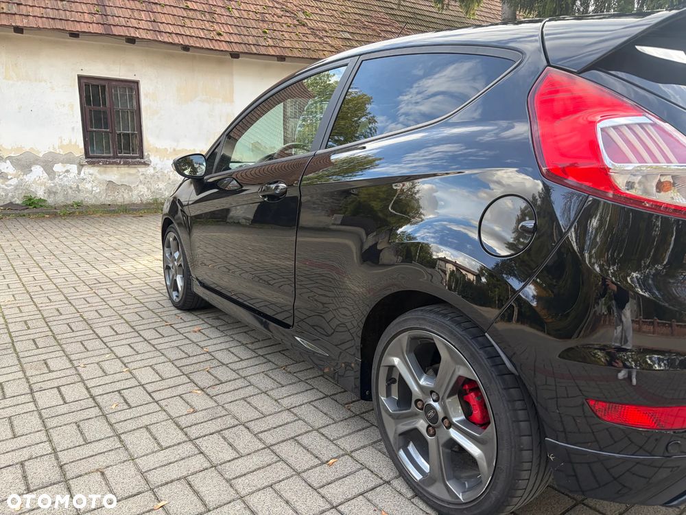 Ford Fiesta 1.6 EcoBoost mit Leder-Sport-Paket ST - 12