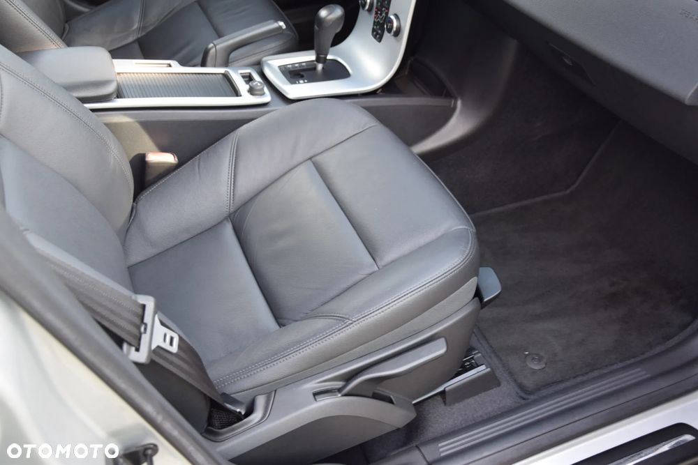 Volvo V50 DPF D3 Geartronic Business Edition - 31