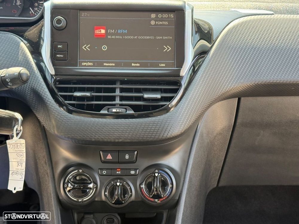 Peugeot 208 1.2 PureTech Style - 13