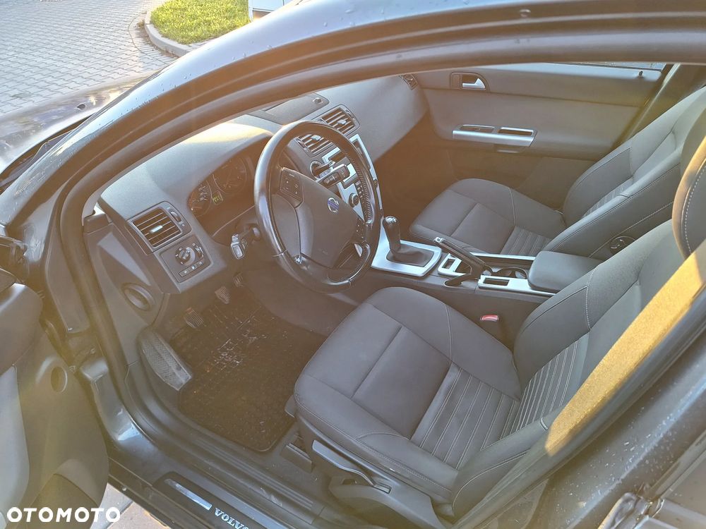Volvo V50 D3 Momentum - 5