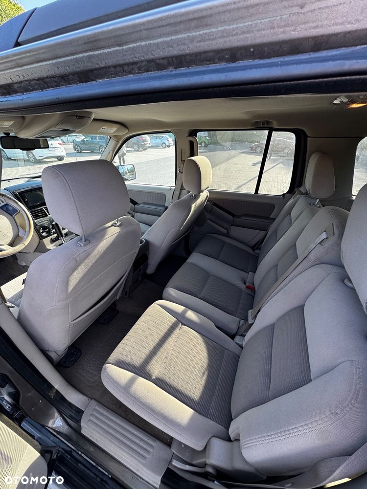 Ford Explorer 4.0 AWD - 8