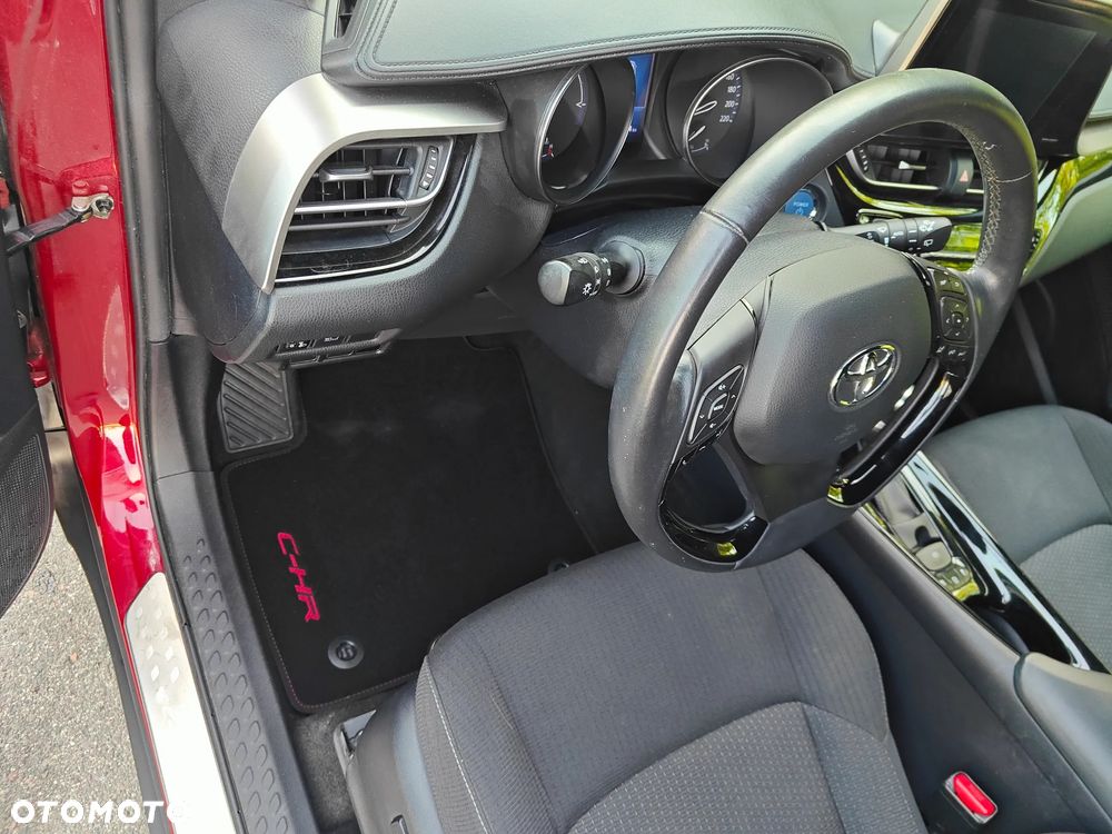 Toyota C-HR - 26