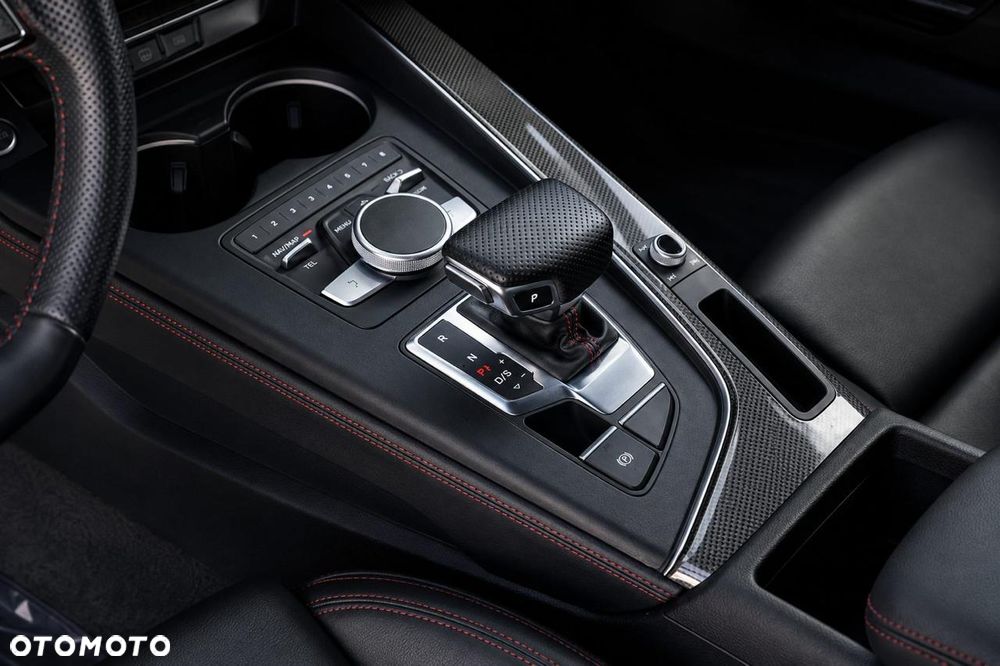 Audi A4 Limousine - 10
