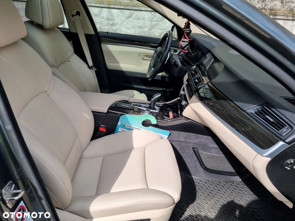 BMW Seria 5 528i Sport-Aut Luxury Line - 19