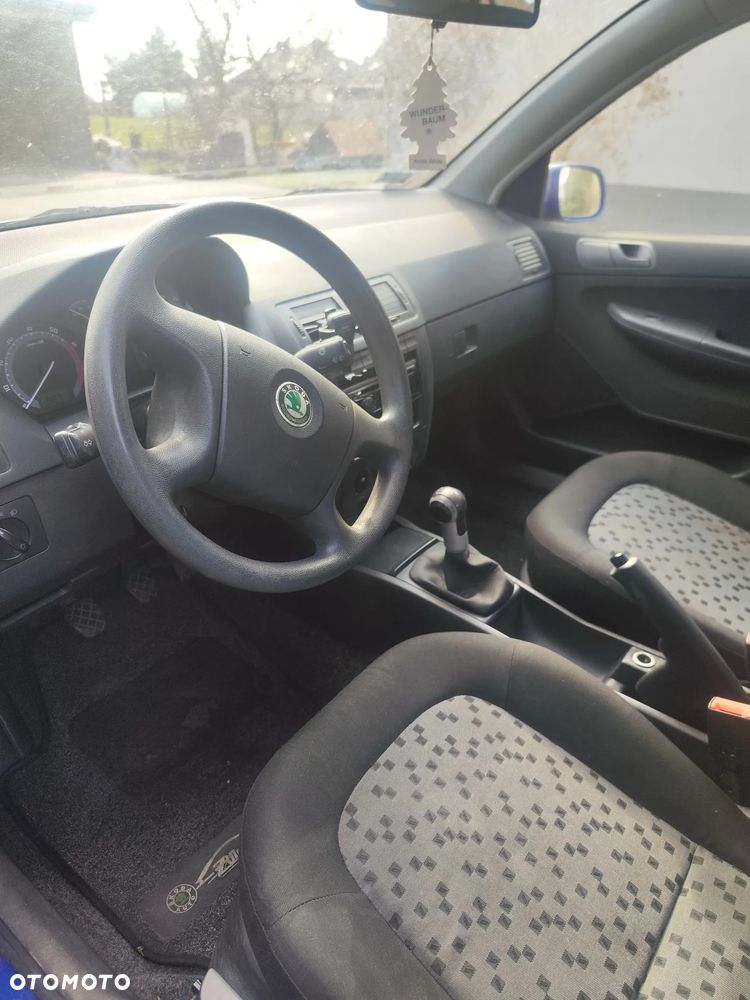 Skoda Fabia 1.4 16V Active - 9