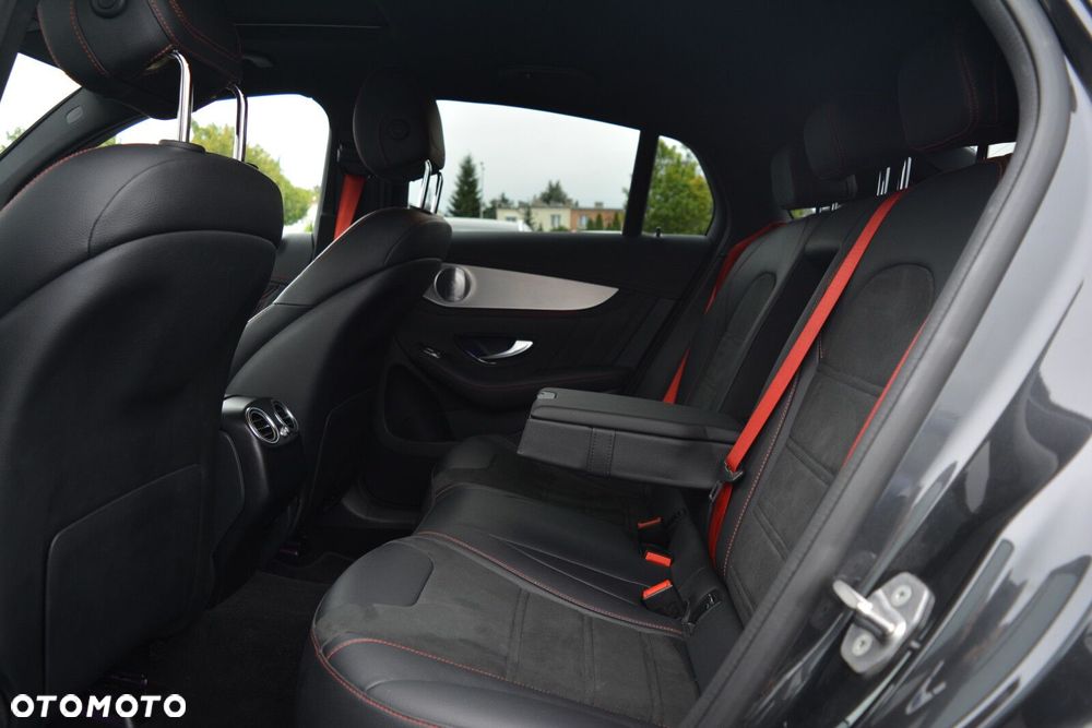 Mercedes-Benz GLC - 30