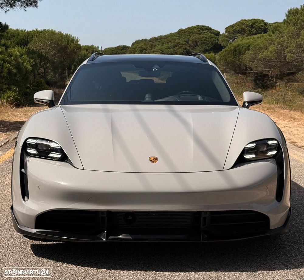 Porsche Taycan Cross Turismo Turbo - 3