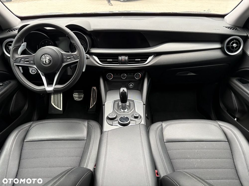 Alfa Romeo Stelvio 2.2 JTDM - 9