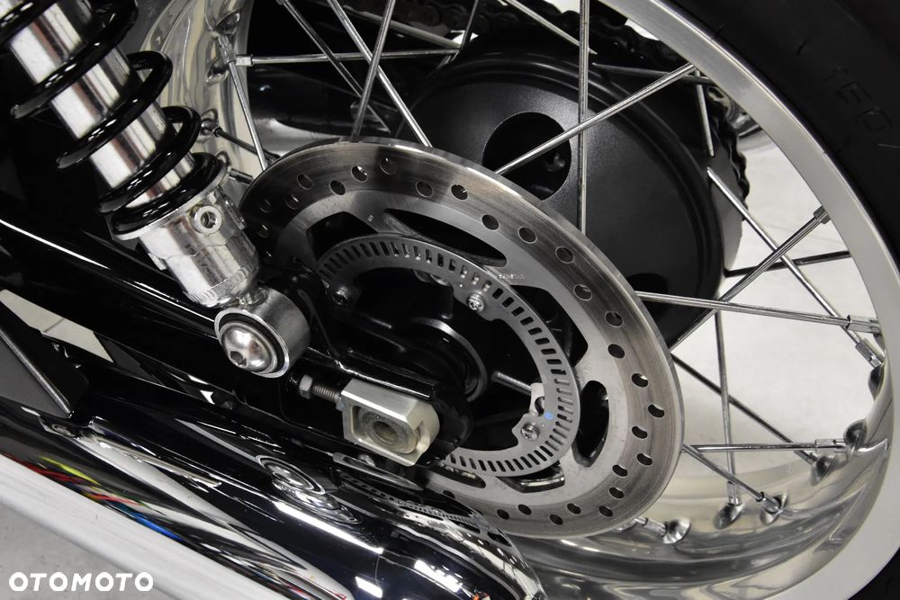 Triumph Bonneville - 40