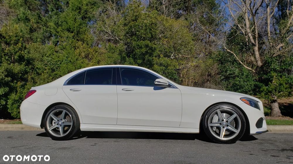 Mercedes-Benz Klasa C 300 7G-TRONIC AMG Line - 7