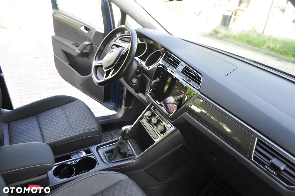 Volkswagen Touran 1.6 TDI SCR DSG Join - 12