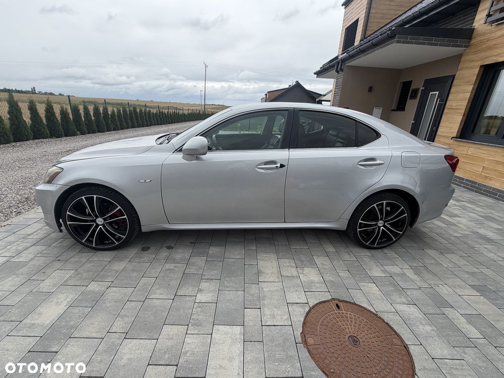 Lexus IS - 5