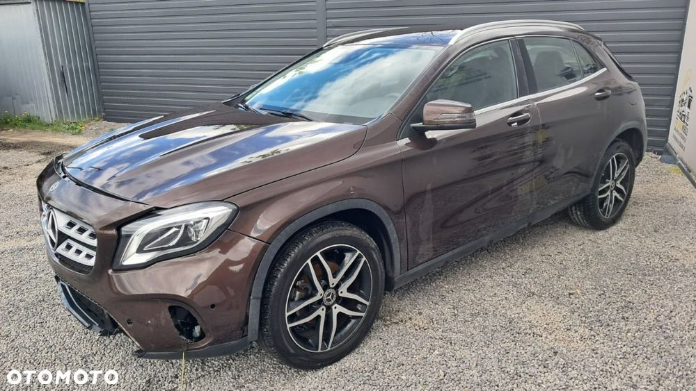 Mercedes-Benz GLA - 3