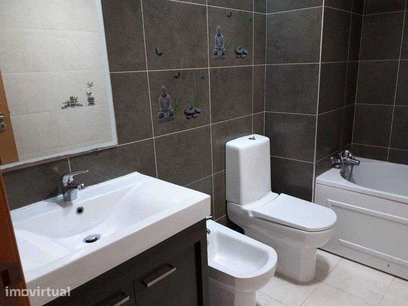 Apartamento T1 para arrendamento - Fátima - Grande imagem: 2/10