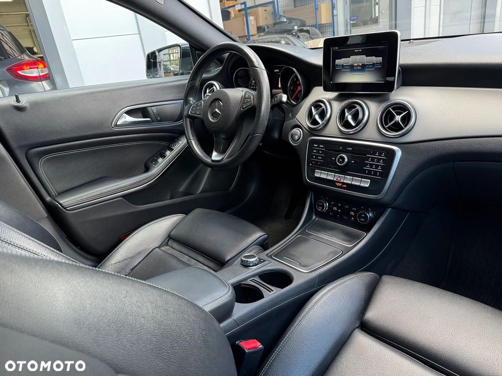 Mercedes-Benz CLA 220 d 7G-DCT - 6