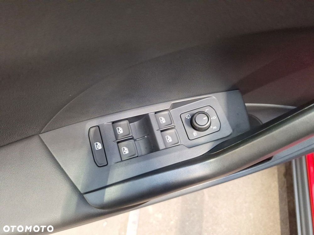 Volkswagen T-Cross - 22