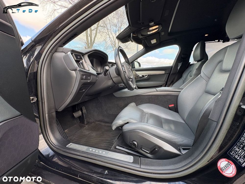 Volvo V90 Cross Country B5 D AWD Core - 17