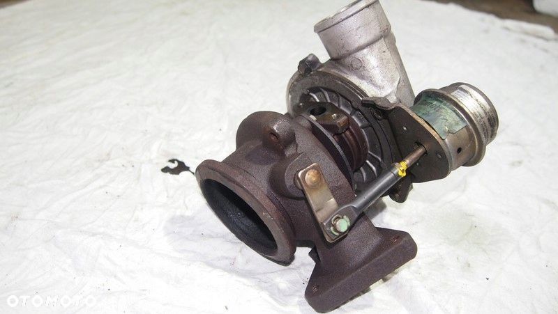 turbosprezarka mercedes a6110960099 w202 2.2cdi - 2
