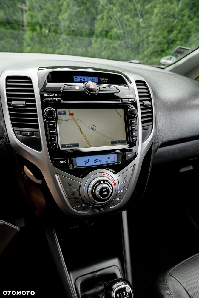 Hyundai ix20 1.4 Premium blue - 26