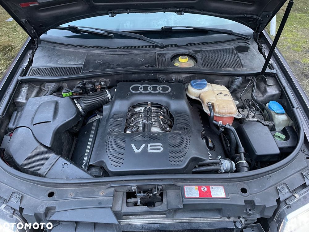 Audi A6 Avant 2.4 - 21