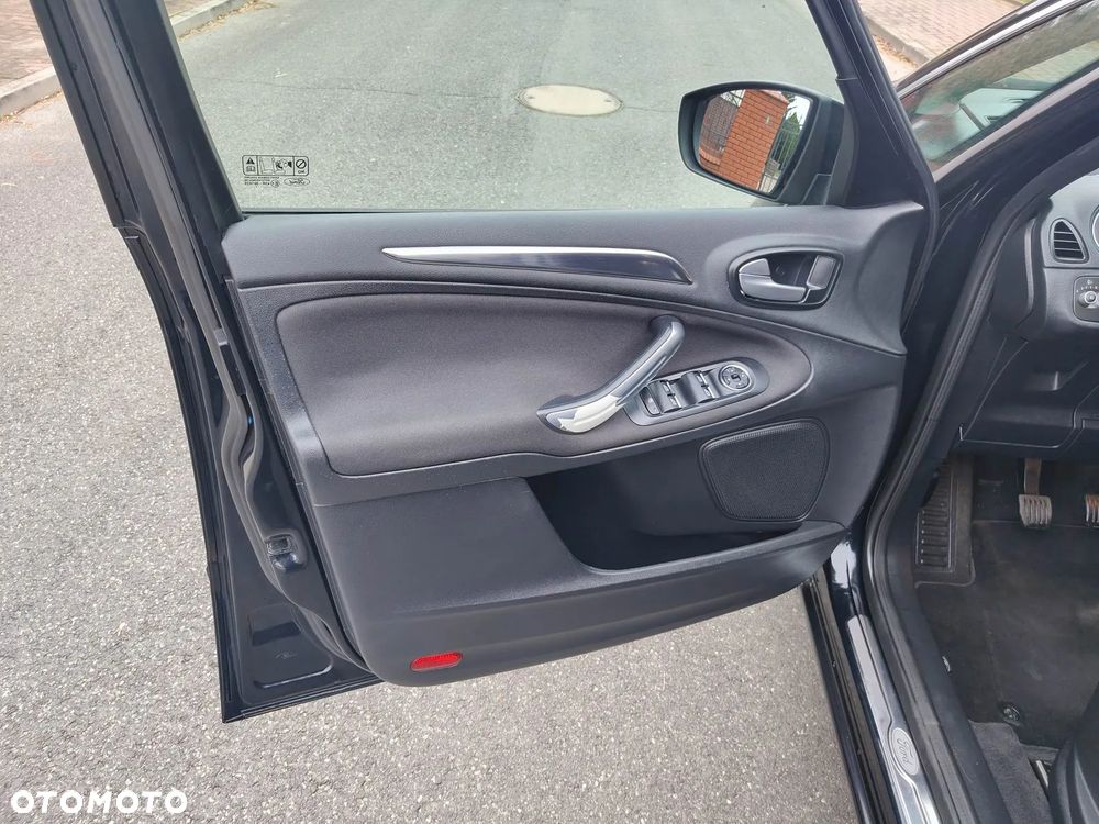 Ford S-Max - 33