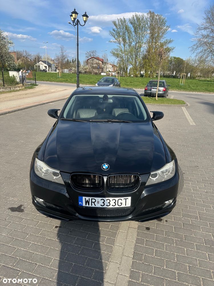 BMW Seria 3 320d Efficient Dynamics - 12