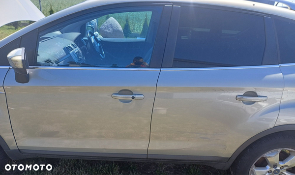 Drzwi lewy przód i tył do Forda Kuga MK 1 kolor P8