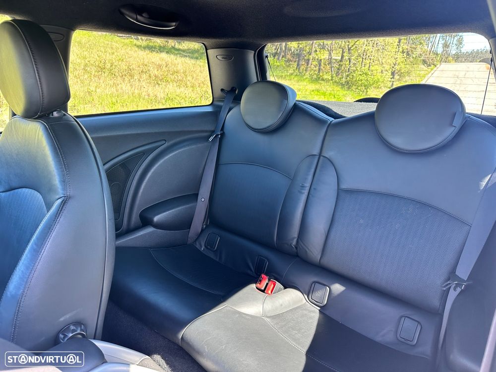 MINI 3 Portas John Cooper Works - 16