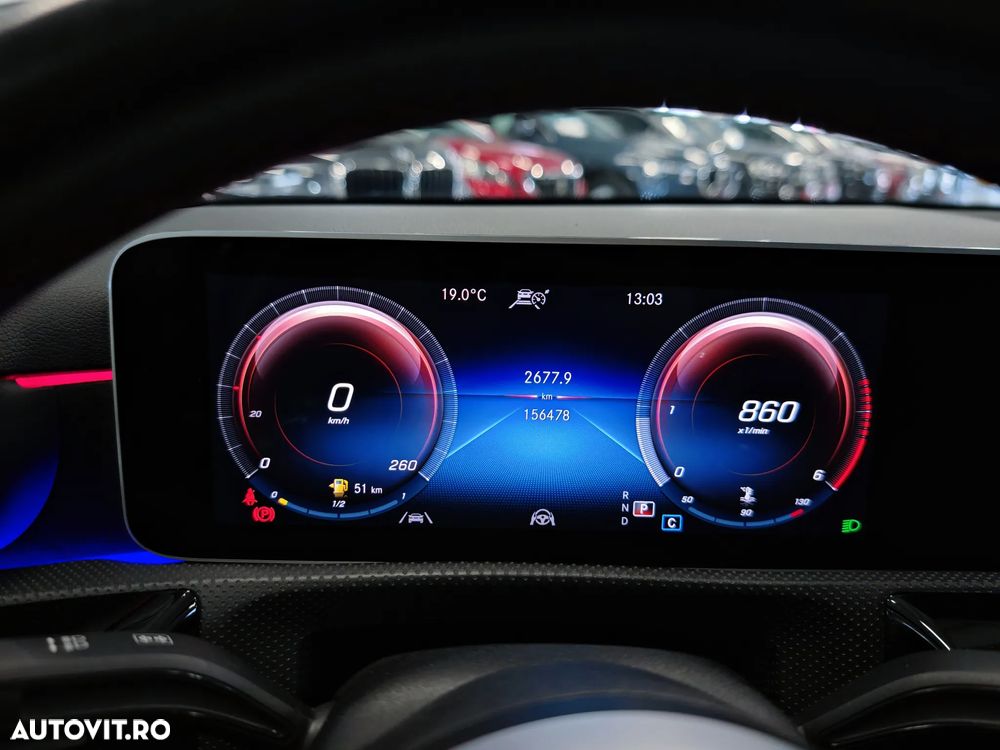 Mercedes-Benz A 180 d 7G-DCT AMG Line - 24