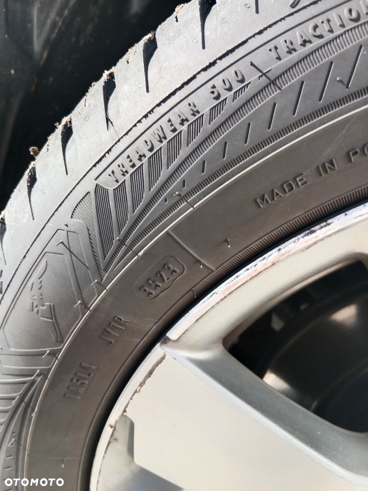 Peugeot 2008 1.2 Pure Tech Style - 18