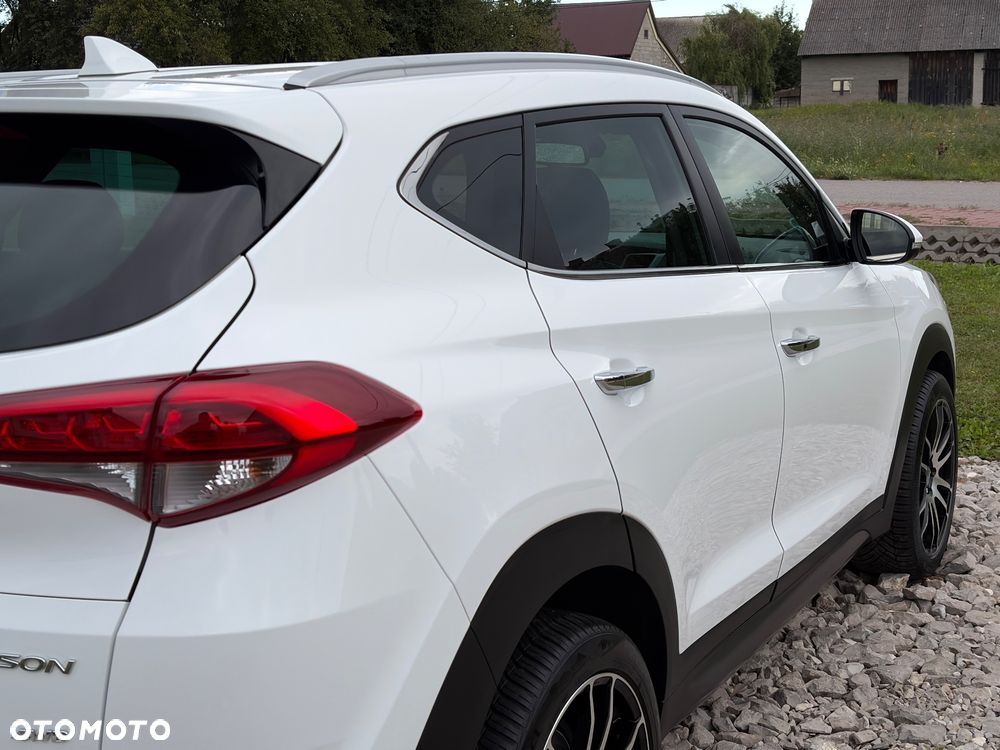 Hyundai Tucson 2.0 CRDI 4WD Automatik Premium - 12